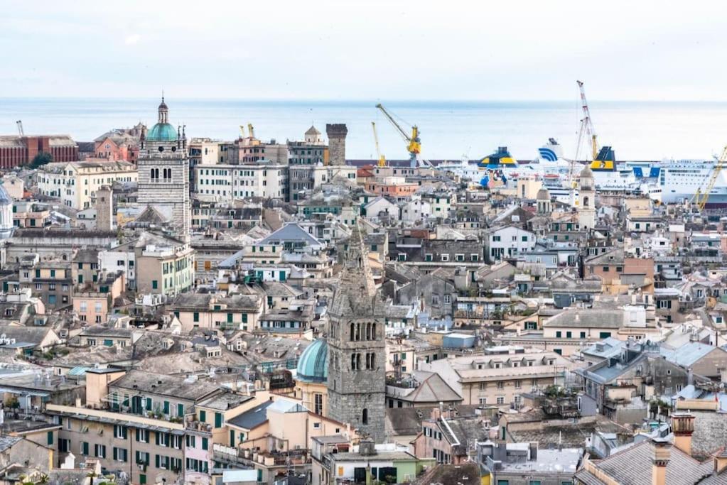 Rosy'S House Un Attico A Due Passi Dall'Acquario Parking Free Apartment Genoa Luaran gambar