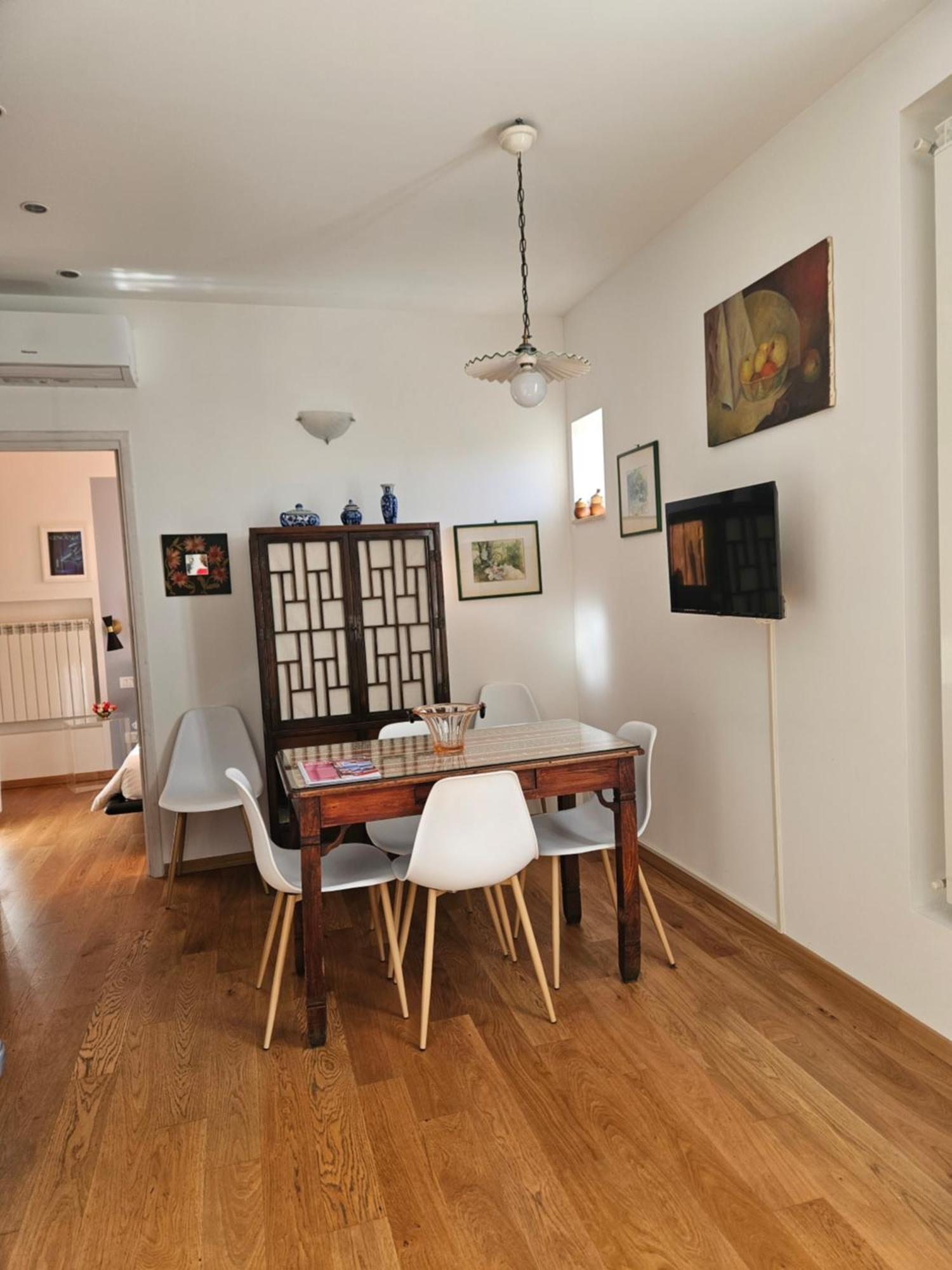 Rosy'S House Un Attico A Due Passi Dall'Acquario Parking Free Apartment Genoa Luaran gambar